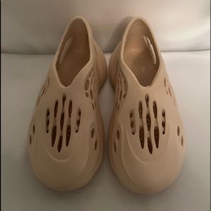 Foamrunners New Size 40